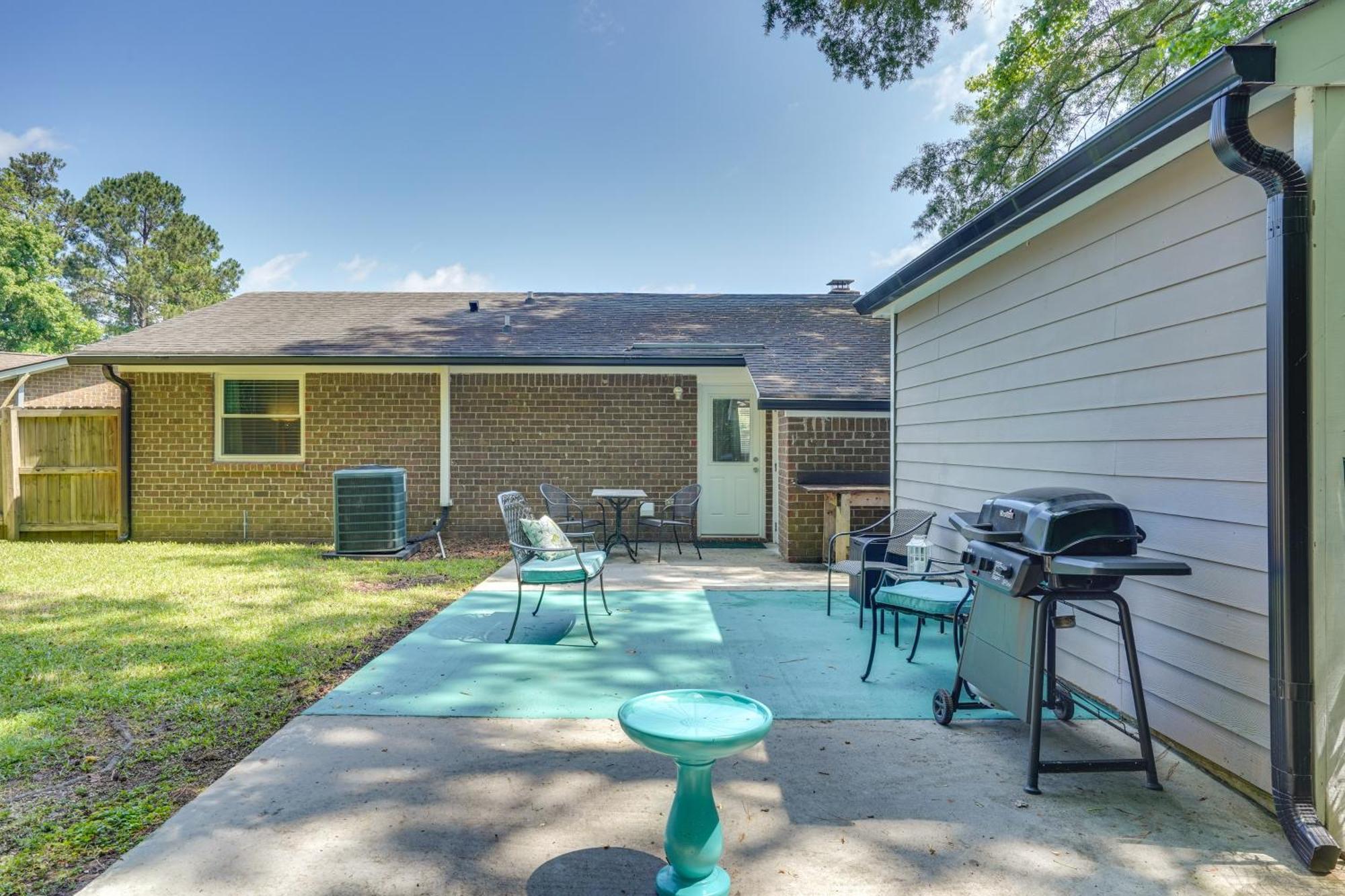 Cozy Goose Creek Escape With Patio And Grill Villa Luaran gambar